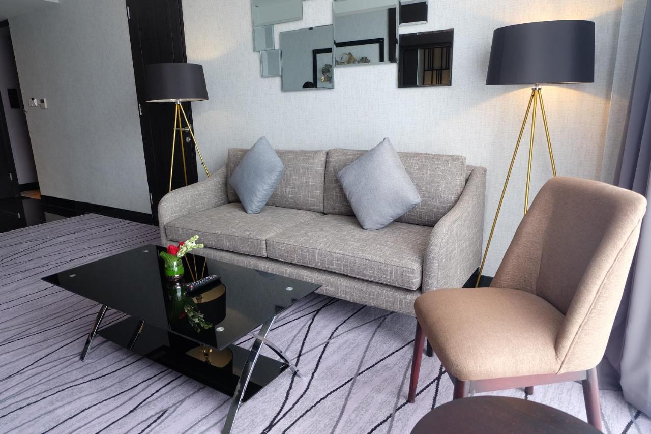 Grand Swiss-Belhotel Darmo Sorabaya Extérieur photo